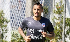 Đến M.U, Vidal sẽ nhận lương ngang Van Persie