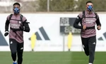 Các cầu thủ Real Madrid đeo mặt nạ K5.