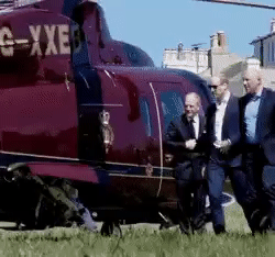 Hoàng tử William đã đến trò chuyện với Nữ hoàng trước khi Hoàng gia Anh đăng thông báo. Ảnh: Twitter. Hoàng tử William đã đến trò chuyện với Nữ hoàng trước khi Hoàng gia Anh đăng thông báo. Ảnh: Twitter.