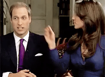 Yêu rồi chia tay rồi tái hợp, sau đó vài năm thì họ đính hôn. Ảnh: People.