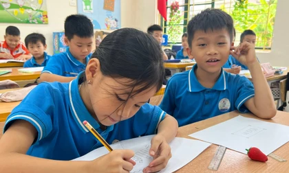 Miễn học phí nhưng trường ‘đẻ’ nhiều khoản thu tiền triệu mỗi tháng