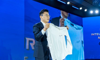 Năm 2050 có 1 tỉ robot chung sống với con người