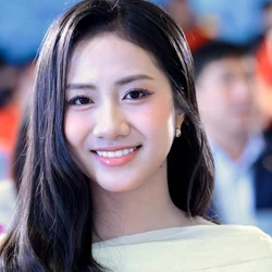 Hà Trúc Linh hào hứng với đêm nghệ thuật của Tiền Phong Marathon 2026