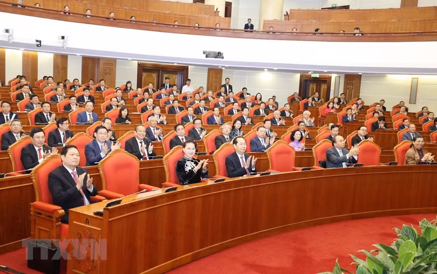 Các đồng chí lãnh đạo Đảng, Nhà nước và các đại biểu dự bế mạc Hội nghị. Ảnh: Trí Dũng/TTXVN.
