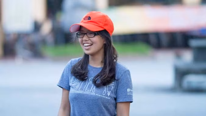 Cô gái Việt với thành tích học đáng nể Lê Ngọc Tường Vân.