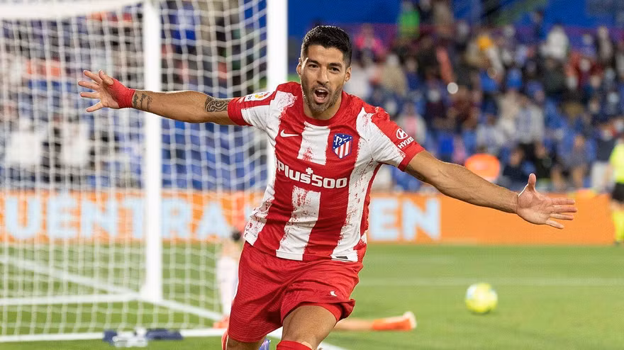 Luis Suarez không thể quên mối hận Barca