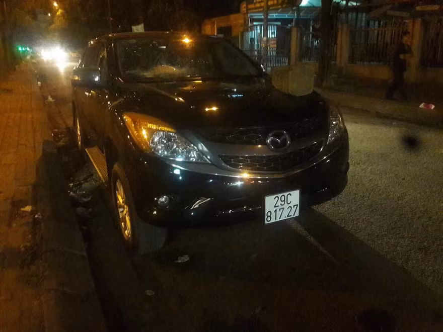 Chiếc xe gây tai nạn bỏ chạy.