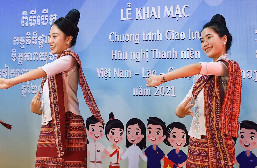 Khai mạc Giao lưu hữu nghị thanh niên Việt Nam - Lào - Campuchia 2021