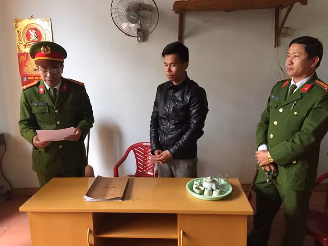 Đối tượng Toàn tại cơ quan công an