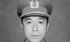 Đại úy công an hy sinh khi truy bắt cát tặc được truy thăng lên thiếu tá 