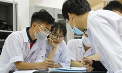 Bằng cấp ngành y: 50 năm qua, hai bộ chưa tìm được tiếng nói chung 