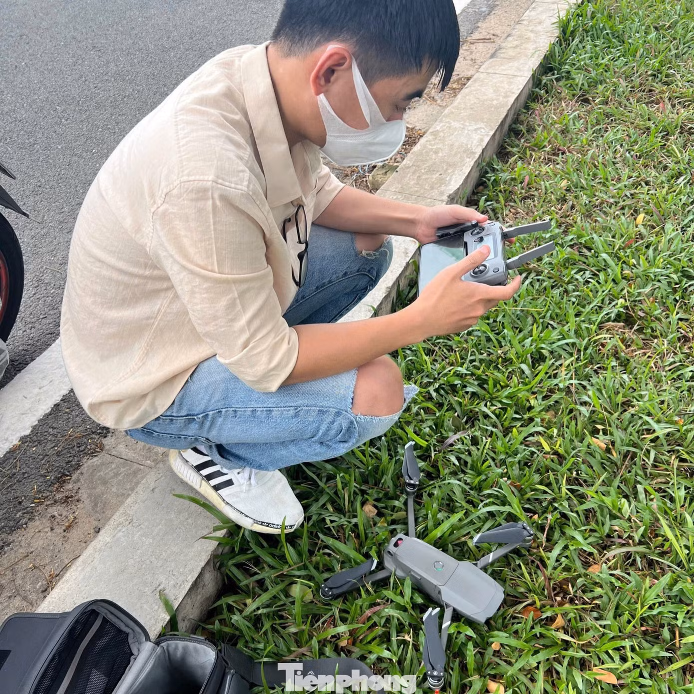 UAV mặc dù không va chạm trực tiếp với máy bay vẫn phải chịu trách nhiệm bồi thường. Ảnh minh họa.