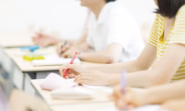Một sinh viên ở Trung Quốc phải đi tù vì thuê người thi hộ tiếng Anh TOEFL