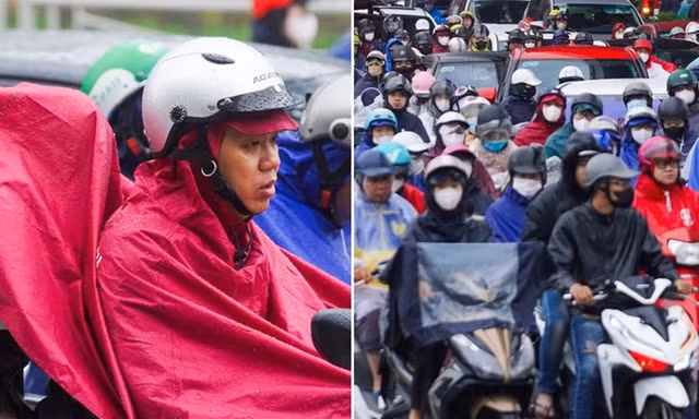 Giao thông đông đúc ở Hà Nội trong cơn mưa vào giờ cao điểm 