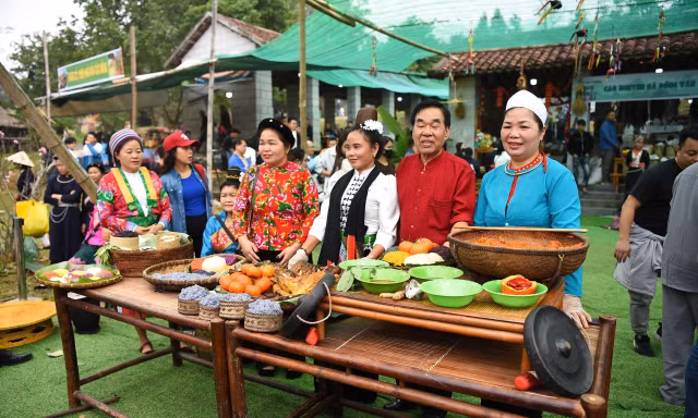 Trải nghiệm sắc màu chợ phiên vùng cao giữa lòng Hà Nội