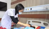 Chủ quan với viêm họng, nữ sinh nguy kịch vì siêu vi khuẩn tấn công tim và não