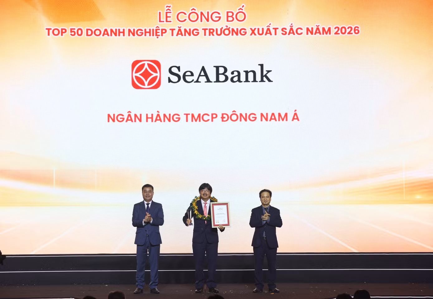 top-50-dn-xuat-sac.jpg