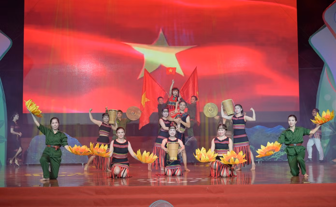 tiet-muc-du-thi-cua-cao-su-chu-prong.jpg