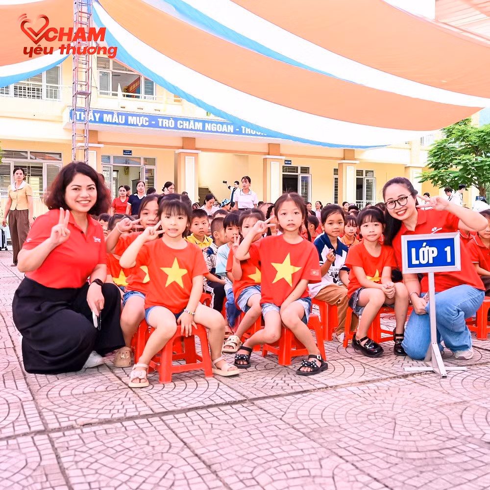 hanh-trinh-tiep-suc-em-den-den-truong-2026-gop-phan-mang-den-mot-mua-tuu-truong-tron-ven-niem-vui-va-hy-vong-cho-hoc-sinh-cac-vung-kho-khan.jpg