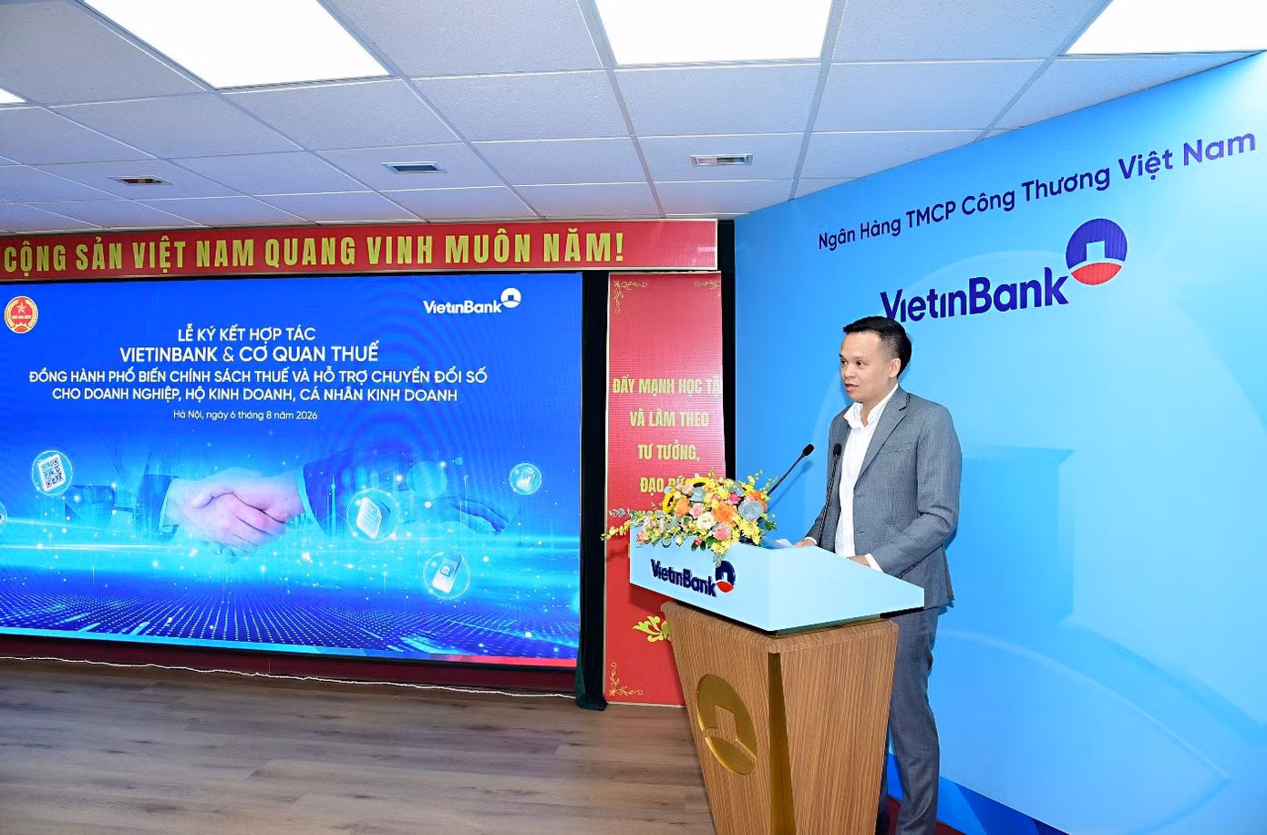 Ông Nguyễn Trần Mạnh Trung - Thành viên Hội đồng Quản trị, Tổng Giám đốc VietinBank phát biểu tại buổi Lễ