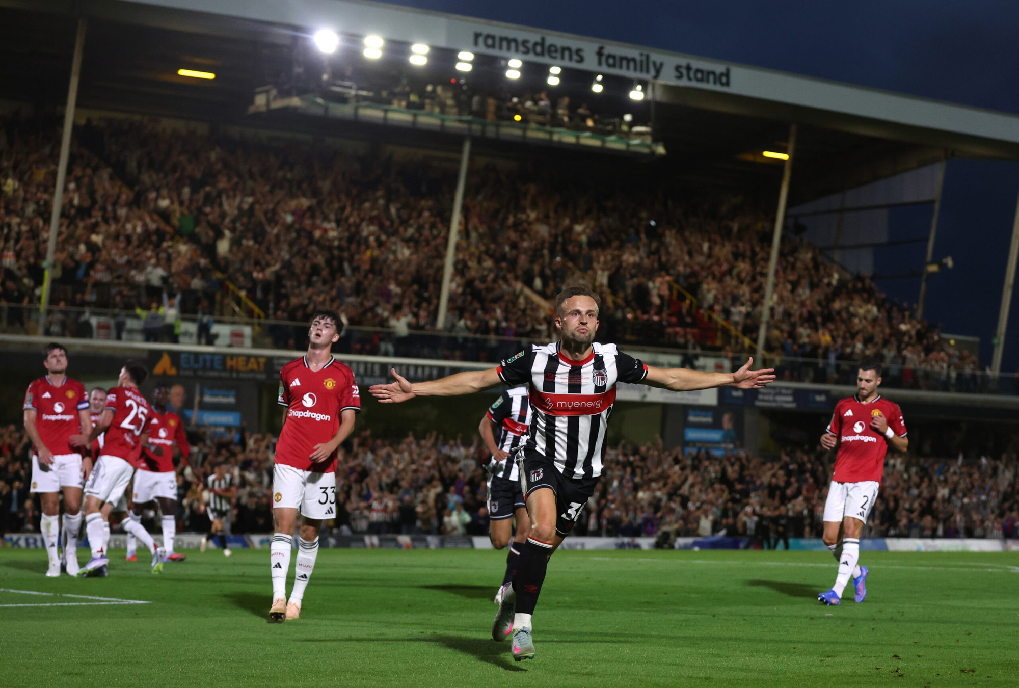 Man United thua sốc đội bóng hạng tư | Báo điện tử Tiền Phong