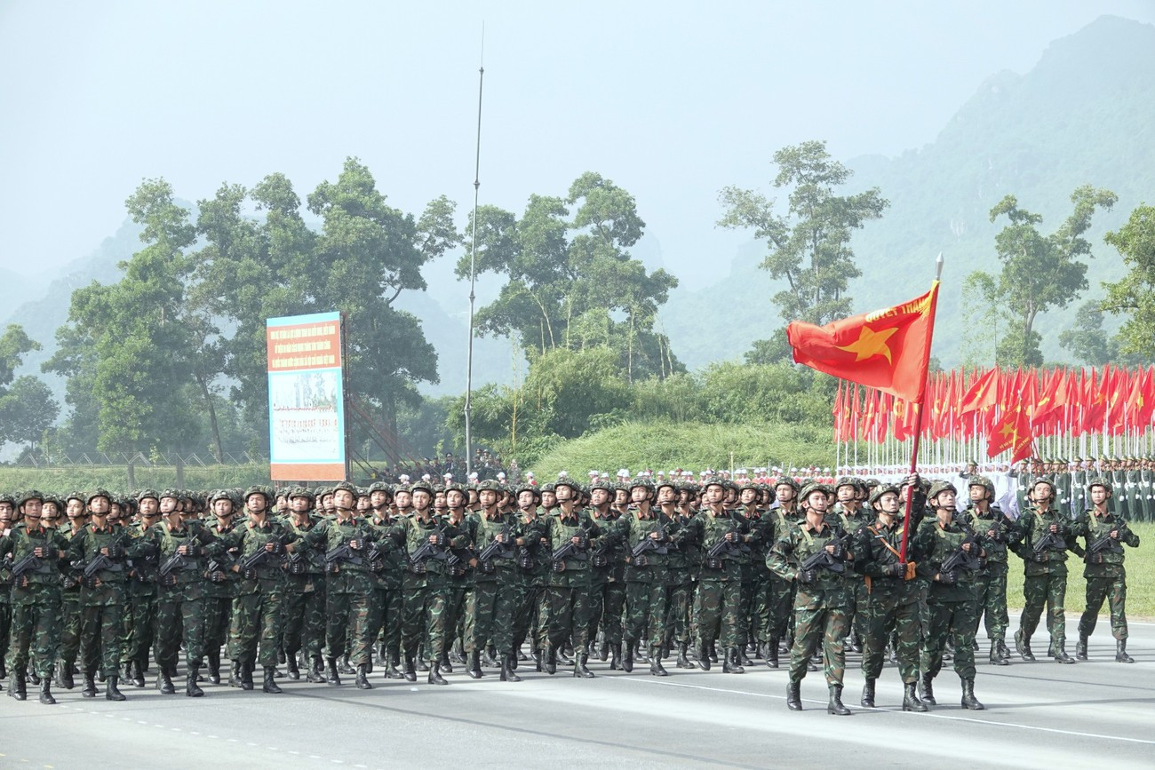 nguyen-minh-cong-huong-1.jpg