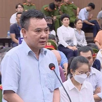 HÌNH SỰ: Lý do cựu PGĐ Công an Hà Nội đề nghị được trả lại 210.000 USD và 146 miếng vàng