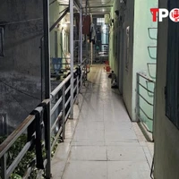 HÌNH SỰ: Vì ghen, chồng đẩy vợ ngã từ tầng 3 xuống tử vong