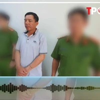 HÌNH SỰ: Bắt giam nguyên Chủ tịch xã cắt đất công cho người nhà