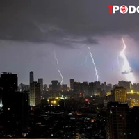 NÓNG 25/4: Chuyên gia lý giải hiện tượng hàng nghìn cú sét dội xuống miền Bắc sáng nay