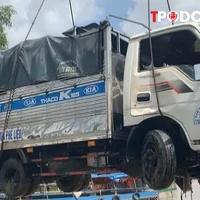 ĐIỂM TIN 14/10: Diễn biến mới vụ xe tải chở 3 người lao từ phà xuống sông Tiền