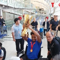 NÓNG 6/1: Tâm sự của vợ Nguyễn Xuân Son sau 6 tiếng chăm chồng gặp chấn thương