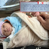 NÓNG 2/4: Vụ bé gái bị bỏ rơi kèm bức thư 40 chữ: Chủ tịch xã thông tin bất ngờ
