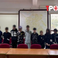 NÓNG 30/3: Hai thiếu nữ 16 tuổi huy động 70 thanh thiếu niên đến hỗn chiến vì ghen tuông