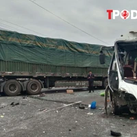 NÓNG 19/1: 8 nạn nhân vụ tai nạn liên hoàn trên quốc lộ 1 đang được cấp cứu