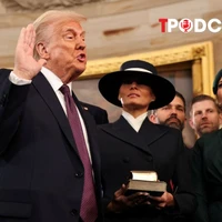 NÓNG 21/1: Chi tiết gây tranh cãi khi ông Trump tuyên thệ nhậm chức