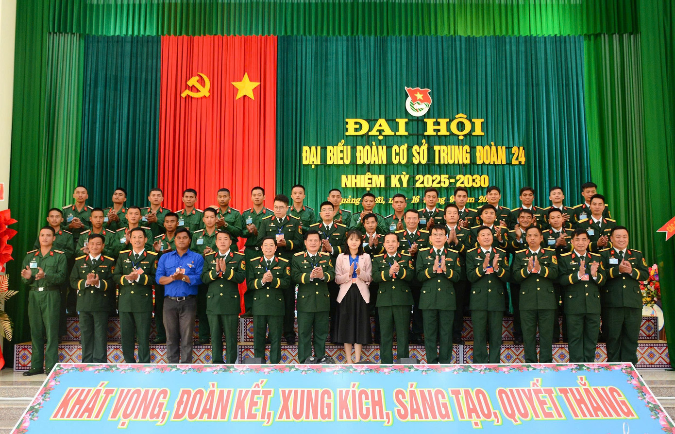 Các đại biểu về dự Đại hội. e24-4.jpg