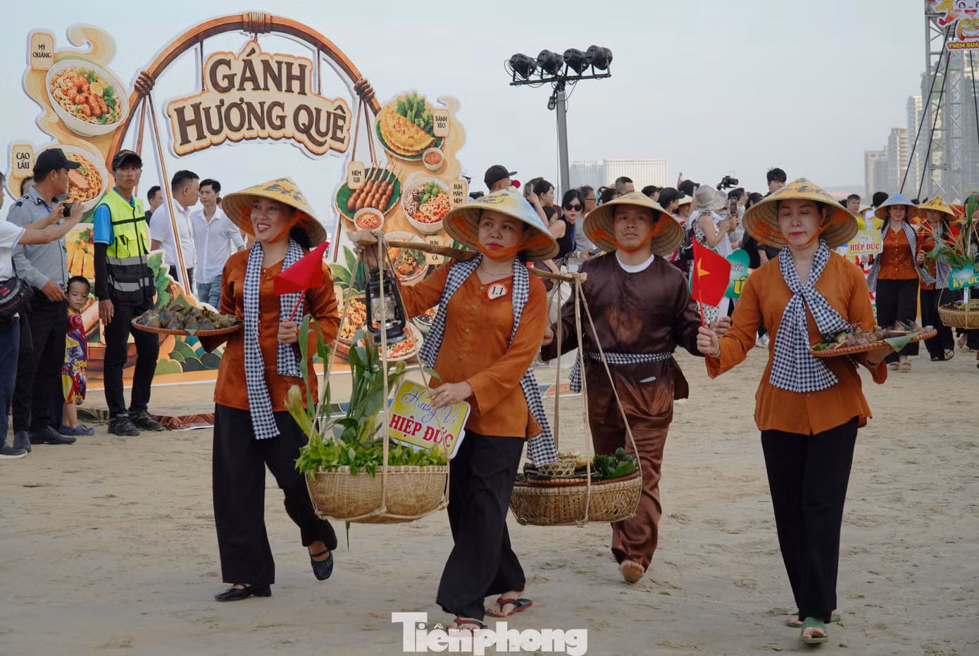 tp-am-thuc-ganh-da-nang-2.jpg