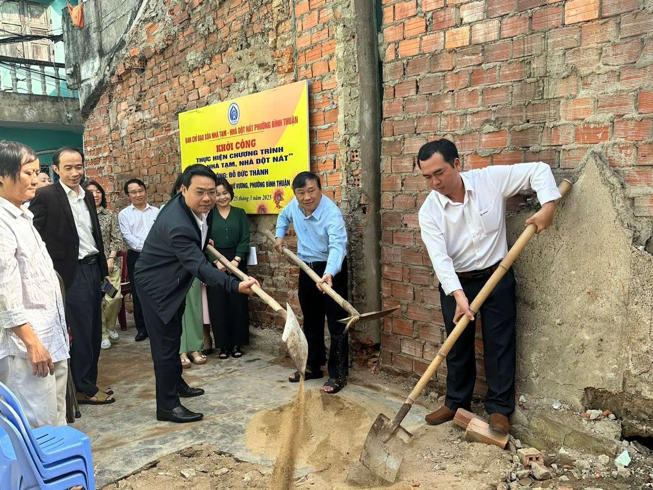 La ville de Da Nang a mis en place de nombreux modèles et plans de soutien pratiques pour achever l’élimination des logements temporaires et délabrés. f3a8ceab7812f04ca903.jpg