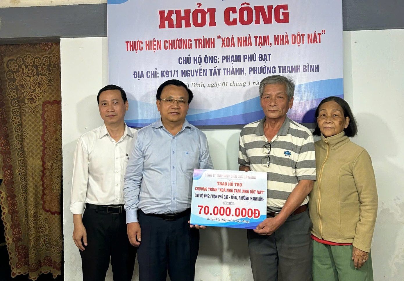 Da Nang a réalisé 100 % du plan visant à éliminer 12 298 maisons temporaires et délabrées. xoa-nha-tam-2.jpg