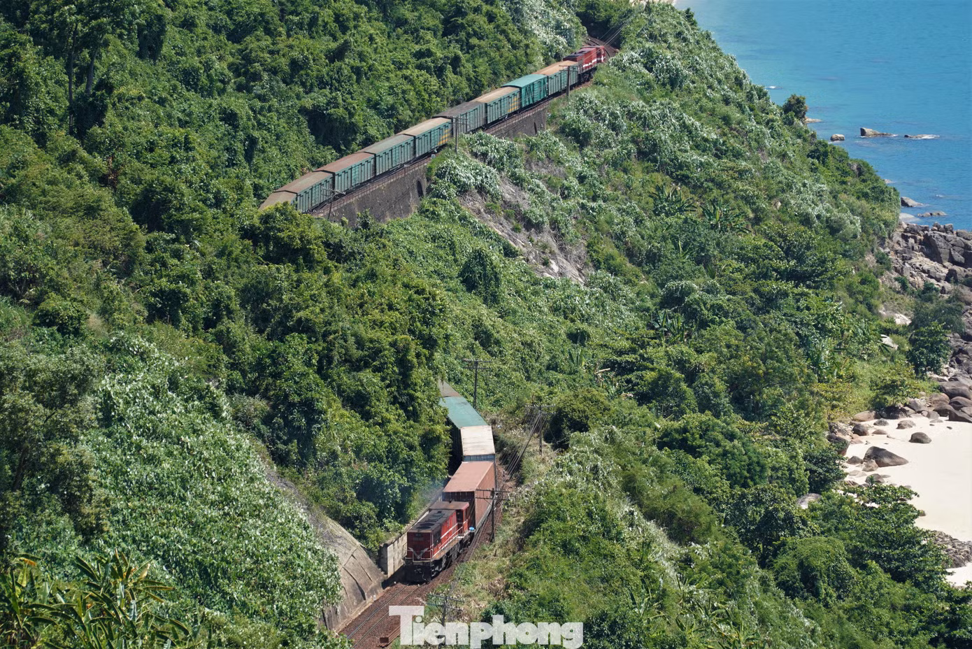 tp-tau-qua-deo-hv-19.jpg