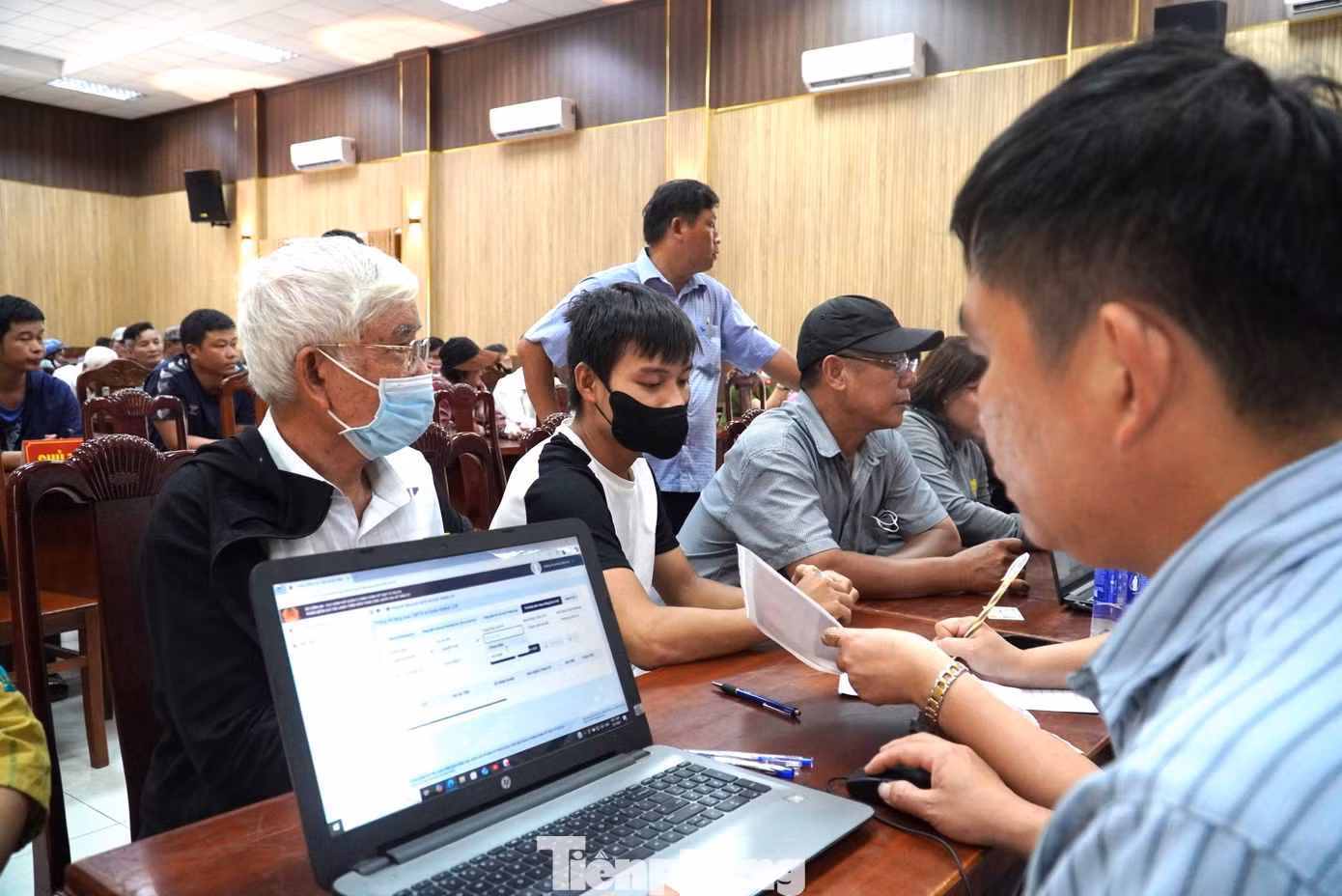 tp-nhan-tien-11.jpg
