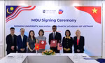 Đại học Monash mở rộng lộ trình học tập quốc tế cho sinh viên Học viện Ngoại giao Việt Nam tại Malaysia