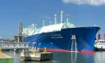 Tàu chở 63.000 tấn LNG cập cảng, PV GAS đảm bảo khí cho sản xuất điện và công nghiệp