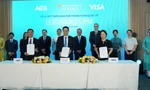 Vietnam Airlines hợp tác cùng ACB và Visa ra mắt thẻ hội viên tích hợp thanh toán Lotusmiles Pay 