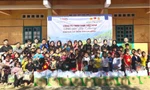 VMD Việt Nam trao hàng trăm phần quà cho trẻ em vùng cao Sơn La