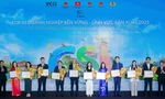 Vinamilk bứt phá ESG với danh hiệu 'Ngôi sao CSI' và loạt giải thưởng danh giá 2025