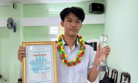 Nam sinh Đắk Lắk đạt 2 điểm 10, trở thành Á khoa toàn quốc khối A00