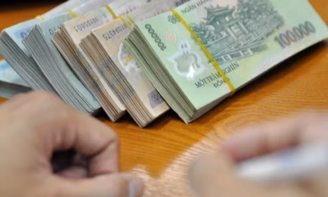 Doanh nghiệp có phương án trả lương, thưởng trước Tết ít nhất 20 ngày?