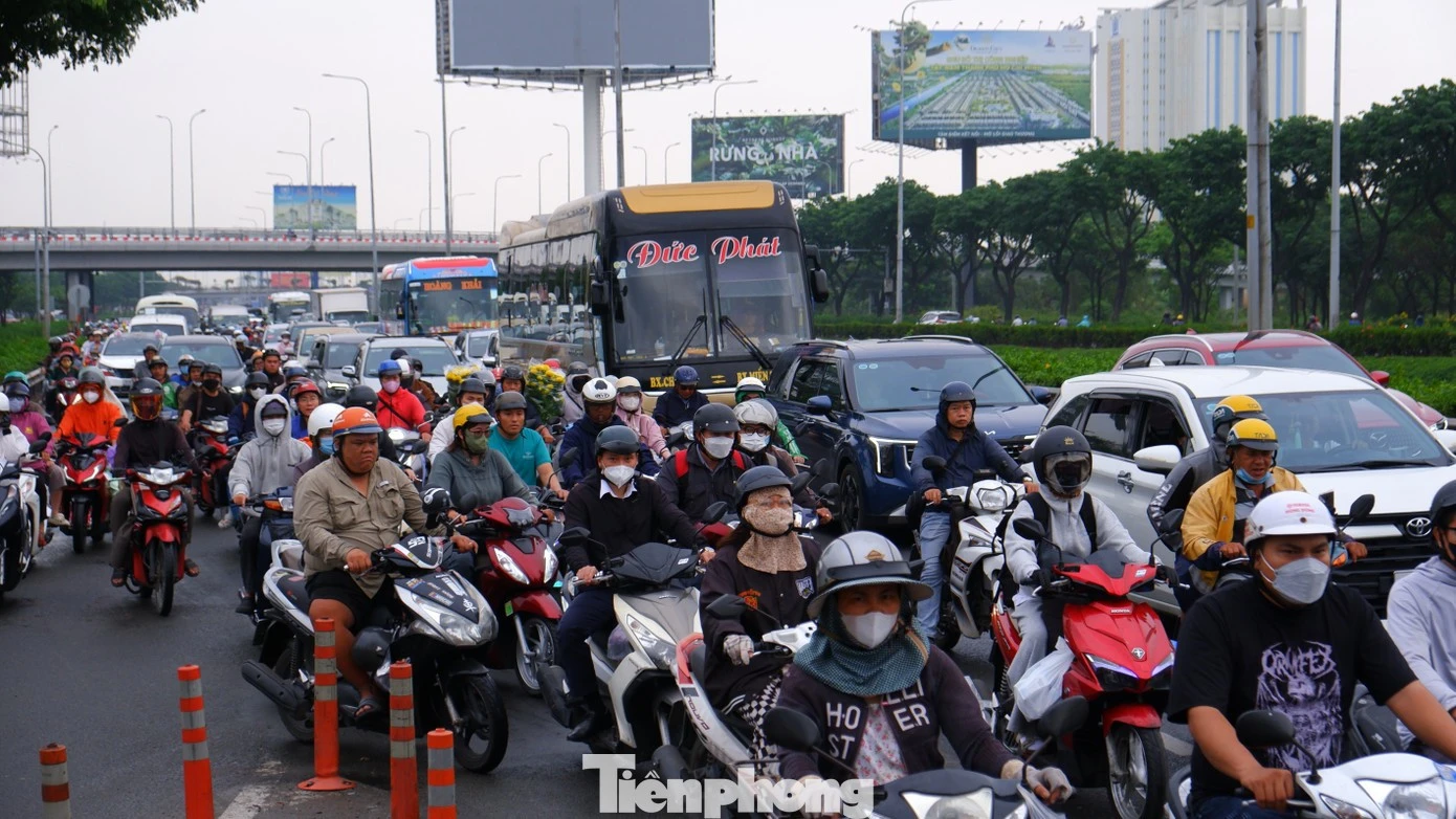 TPHCM triển khai lộ trình thay thế giảm ùn tắc giao thông dịp Tết 2026